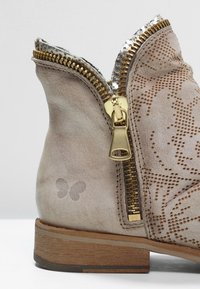 Felmini Bottines - beige