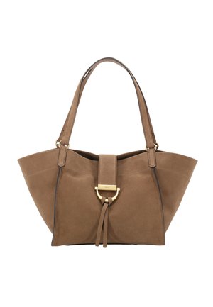 Braune Wildleder-Shopper-Tasche mit weitem Öffnungsbereich, doppelten Schulterriemen, goldfarbenen Beschlägen und einem zentralen Riemen mit einem runden Verschlussdetail.