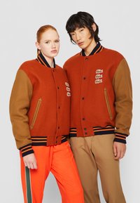 Lacoste - EXCLUSIVE UNISEX - Bomber dzseki - orange/marron Miniatűr kép 1