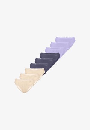 Ni dame-bikinier i tre farver: beige, mørkegrå og lyse lilla, arrangeret i et diagonalt lagdelt mønster.