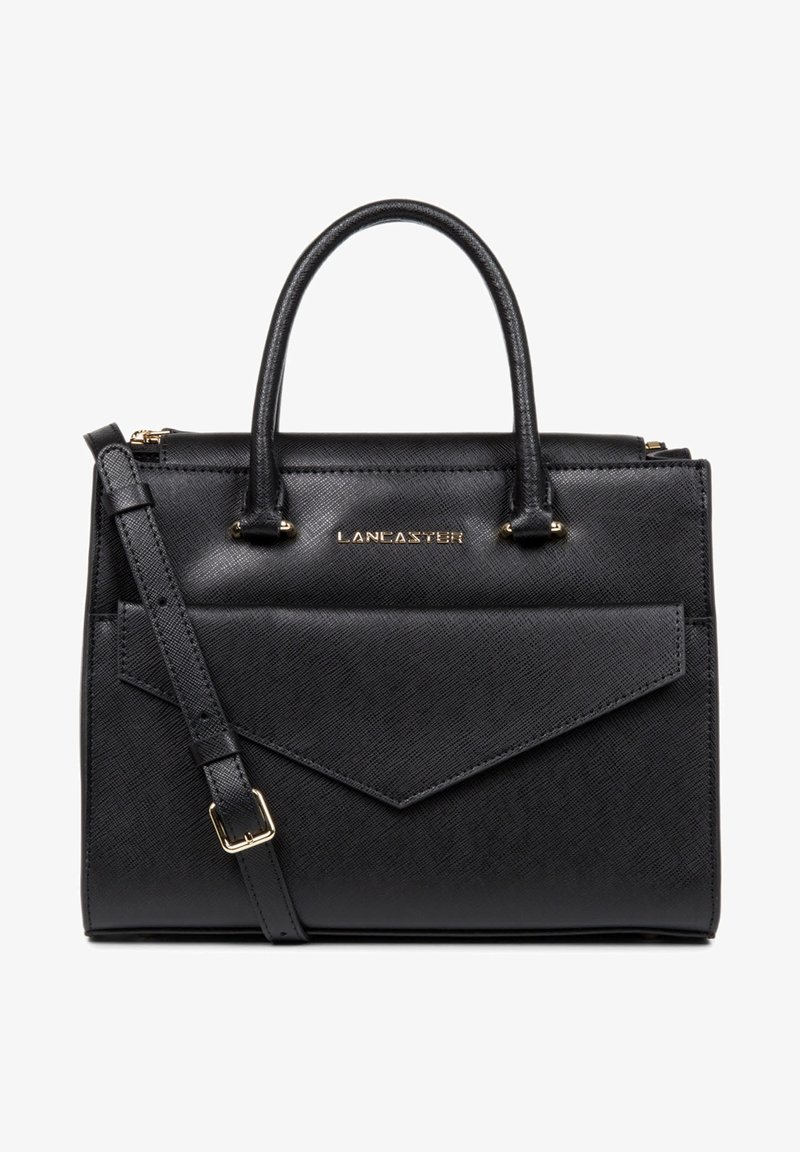 Sac à main synthétique noir au design structuré, doté de deux poignées supérieures, d'une bandoulière réglable et d'une poche avant avec un rabat angulaire.