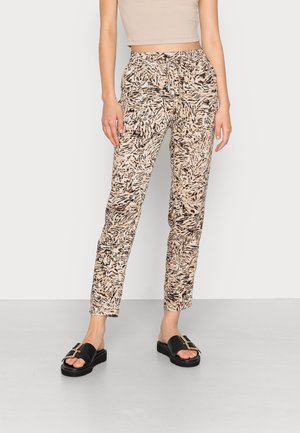 VMEASY PANTS - Trousers - white pepper