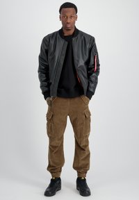 Alpha Industries Bomber Jacket - black