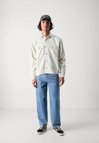 Abercrombie & Fitch DOBBY biały