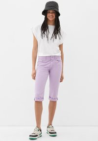 QS CAPRIS - Denim shorts - lavendel