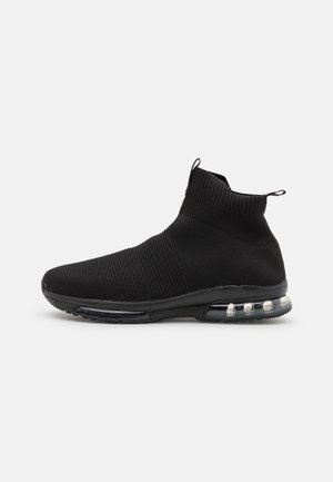 Höga sneakers - black
