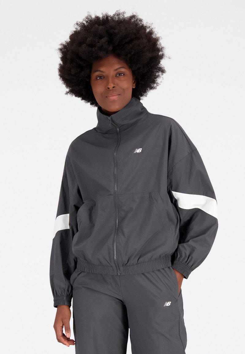 New Balance Lichte jas zwart