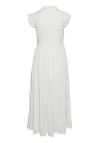 Biała, bezrękawnikowa sukienka z marszczonym gorsetem i falbaniastymi rękawami, z warstwową, zwiewną spódnicą i subtelnym wzorem tekstury.