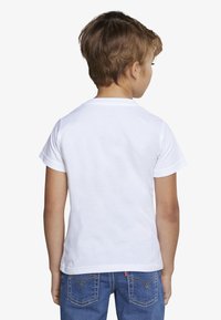 Levi's® TEE UNISEX - Tričko s potlačou - white