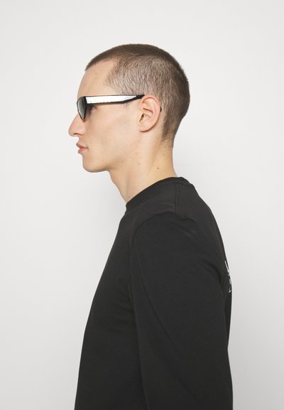 Han Kjøbenhavn TRAIN INSANE REGULAR TEE UNISEX - Μπλούζα με μακριά μανίκια - black