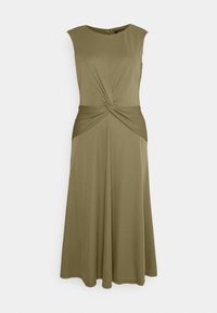 Oliwkowa sukienka bez rękawów z okrągłym dekoltem, detalem skręcanym w talii i rozkloszowanym dołem, wykonana z gładkiego, elastycznego materiału.