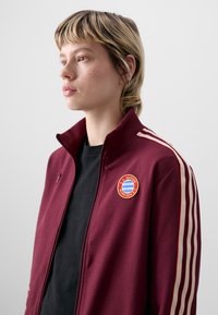 adidas Originals FC BAYERN MUENCHEN ICON - Sporto klubų atributika - shadow red