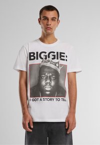 Mister Tee BIGGIE CROWN TEE - Print T-shirt - white