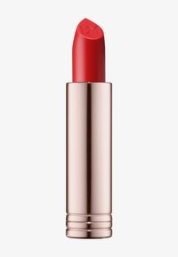 Rød leppestift i en rose gulltube, med en spiss tupp som har et preget logo. Jevn tekstur, klar finish og sylinderformet.