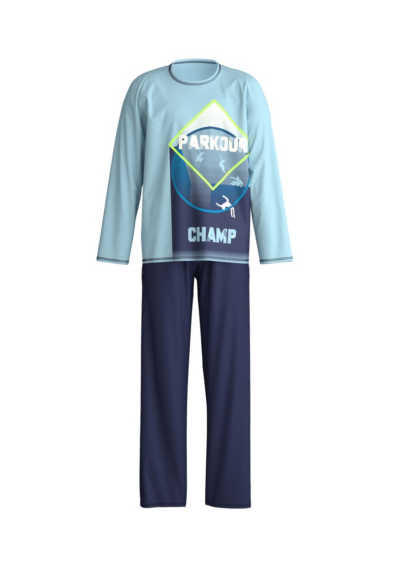 Helles blaues Langarmshirt mit „PARKOUR“ und „CHAMP“ Grafiken; kombiniert mit marineblauen Hosen. Glatter Stoff, lockere Passform, keine sichtbaren Verschlüsse.