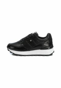 XTI Zapatillas - black