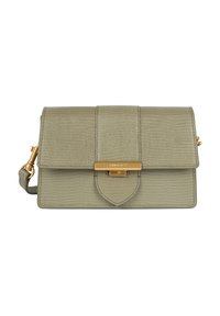Borsa a mano in pelle verde con texture, chiusura a patta, dettagli hardware dorati e una tracolla rimovibile. Presenta una tasca frontale con un dettaglio decorativo.