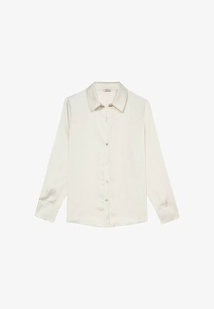 Jasna kremowa koszula z guzikiem, z kołnierzykiem, długimi rękawami i gładkiego, lekko teksturowanego materiału. Zawiera rząd guzików z przodu.