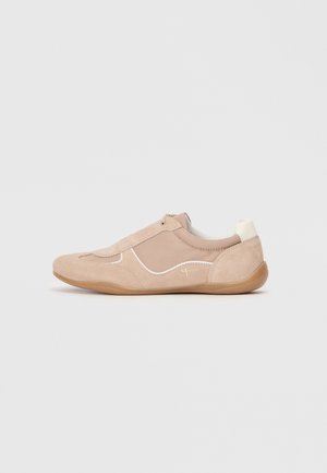 Trainers - beige
