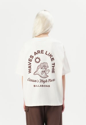 THE GREAT WAVES - Print T-shirt - white