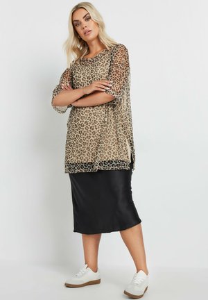 Yours Clothing LEOPARD PRINT - Bluse - brown
