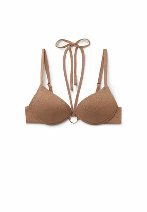 Brun triangelformad bikiniöverdel med en skimrande textur, justerbara remmar och en gyllene cirkulär accent i mitten under kuporna.