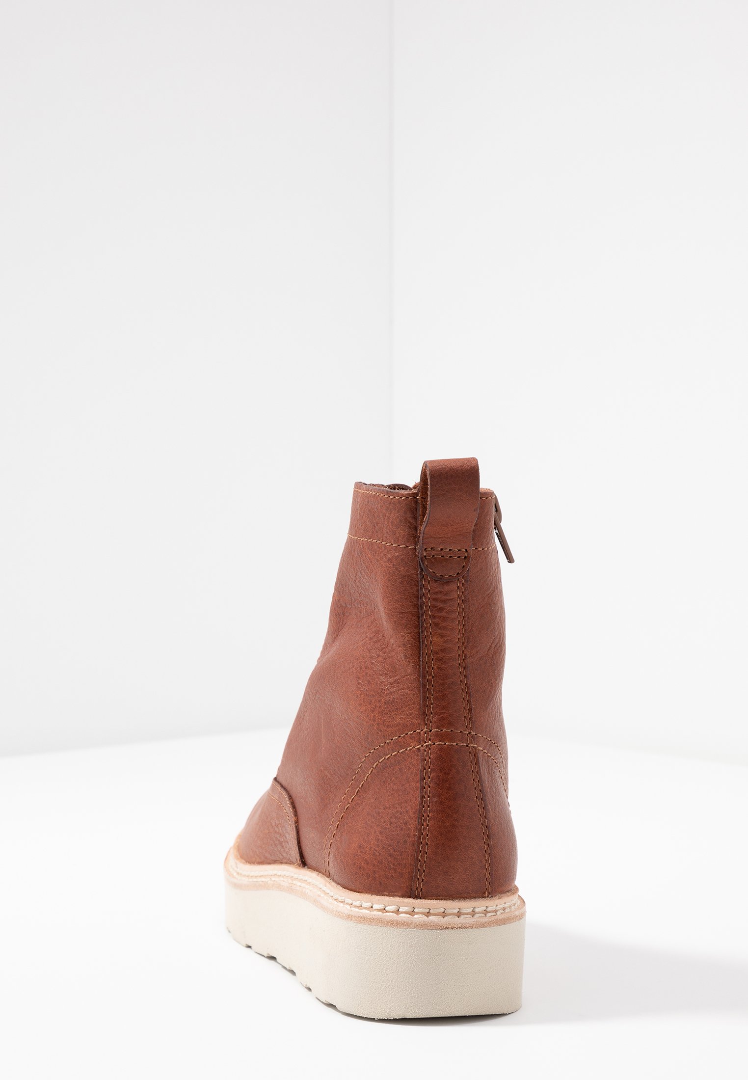 clarks trace pine leather lace up ankle boots