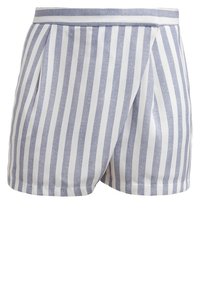 Short taille haute à rayures verticales bleues et blanches avec une ceinture en tissu, avec des détails plissés sur le devant.