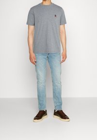Tommy Hilfiger Camiseta básica - light grey