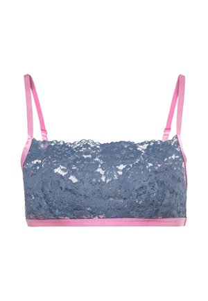 Bralette en dentelle bleue avec des bretelles en satin rose ; présente un motif floral et un bord en dentelle festonné ; texture douce, design à couverture intermédiaire.