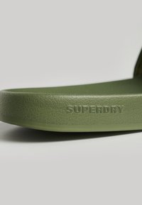 Superdry & Co CORE - Chanclas de baño - olive khaki olive khaki