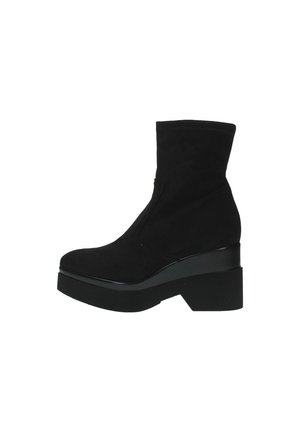 Stivaletti con plateau - nero
