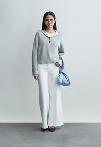 Mother THE TWISTER SNEAK - Τζιν καμπάνα - white denim