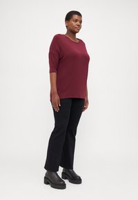 ONLY Carmakoma CARLAMOUR 3/4   - Long sleeved top - burgundy