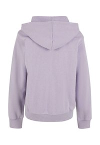 Lila hoodie med dragsko i huvan, ribbade mudd och nederkant. Tillverkad av mjukt tyg med avslappnad passform och subtil textur.
