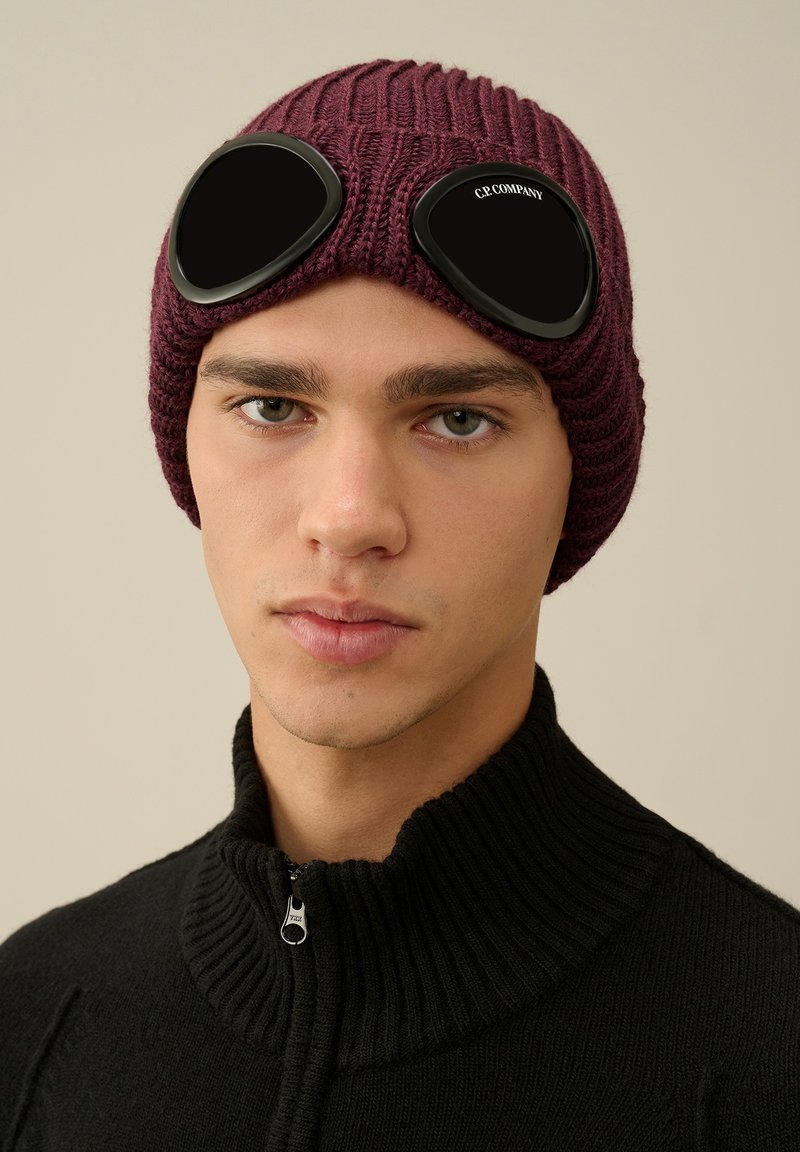 C.P. Company ZOCCOTTO GOGGLE - Berretto - burgundy