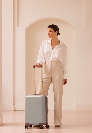 SUITSUIT FAB SEVENTIES - DUO SET (55/76 CM) - Wheeled suitcase - limestone