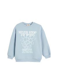 Lichtblauwe sweatshirt van een katoenmix, met lange mouwen en een ronde hals. Heeft een witte grafische print van bloemen en de tekst: "NOOIT STOPPEN MET GROEIEN."