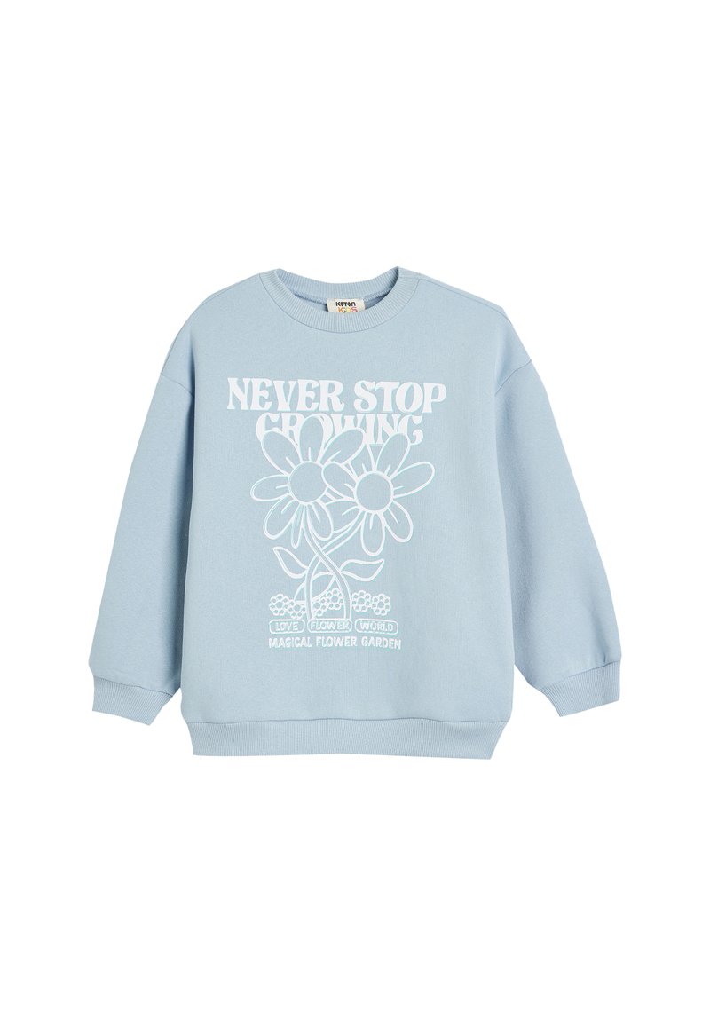 Lichtblauwe sweatshirt van een katoenmix, met lange mouwen en een ronde hals. Heeft een witte grafische print van bloemen en de tekst: "NOOIT STOPPEN MET GROEIEN."