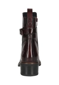 Burgunderfarbene Leder-Stiefelette mit glänzender Oberfläche, hinterem Reißverschluss und dekorativem Schnallenverschluss. Verfügt über einen strukturierten schwarzen Gummihacke und genähte Akzente.