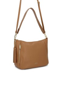 Kožená kabelka cez rameno v medovej farbe s zlatým zipsom, detailom strapcov, nastaviteľným popruhom a malým logom „kazar“ na prednej strane.