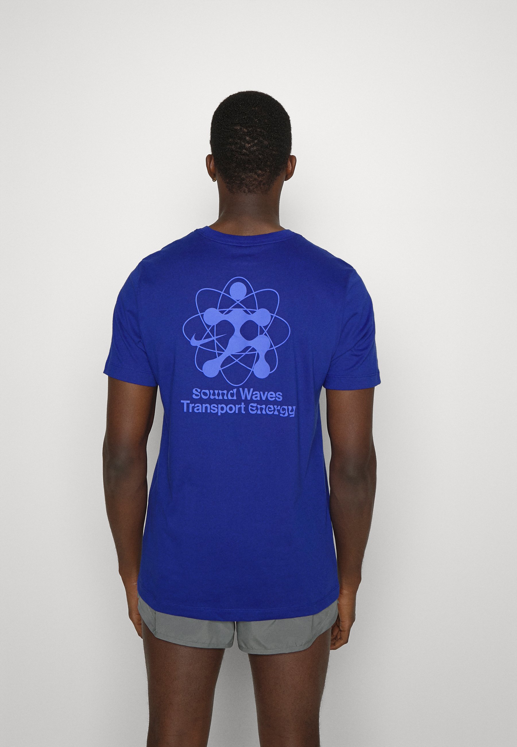 Nike Performance TEE WILD RUN - Sport T 