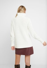 GAP Pullover - off-white