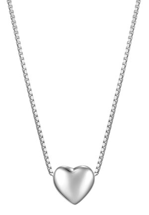 Collar con colgante en forma de corazón plateado, en una cadena tipo cable, con textura lisa y pulida y forma de corazón simétrica.