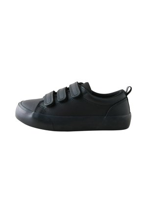 Sneaker nera con tre cinturini in velcro, tomaia in materiale sintetico liscio, suola in gomma, punta arrotondata e linguetta sul retro per una facile indossabilità.