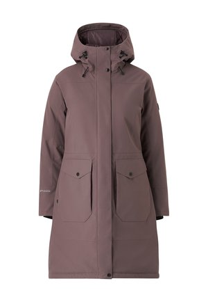Parka impermeabile marrone con cappuccio, dotata di ampie tasche frontali, bottoni a pressione e una texture liscia e opaca. Design dritto e lunghezza media fino alla coscia.