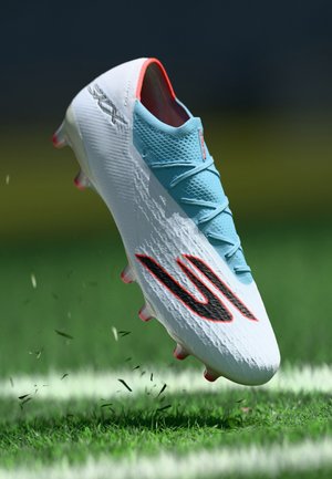 Skechers Performance SKX 2 ELITE AG - Futballcipők műfüves pályára - white/turquoise/pink