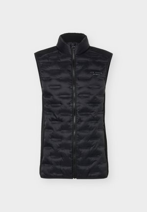 Crna, bez rukava, prošivena sportska vesta sa stojećim ovratnikom i prednjim patentnim zatvaračem, s logom Ted Baker Sport na lijevoj strani prsa.