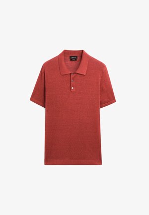 Korte mouw polo shirt in een roestachtige tint, met een klassieke kraag, een placket met drie knopen en een zachte, gestructureerde stof.
