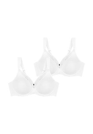 Dvě bílé, lehce vyztužené podprsenky s nastavitelnými ramínky a kosticí, zobrazené vedle sebe na bílém pozadí.